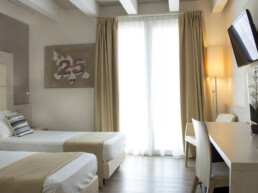 Foto de dos camas individuales en una habitación Superior